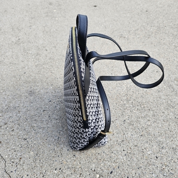 New Michael Kors Cindy backpack medium - Picture 5 of 14